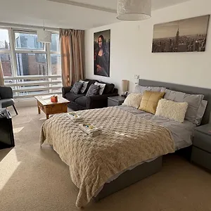 Bed & Breakfast Jeans Place Watergate St Rows Near Racecourse, Chester